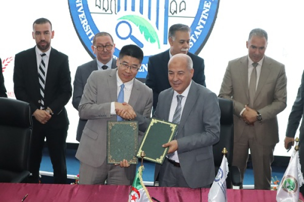 signature de convention entre HUAWEI et l&#039;Université de Constantine 1 Frères Mentouri