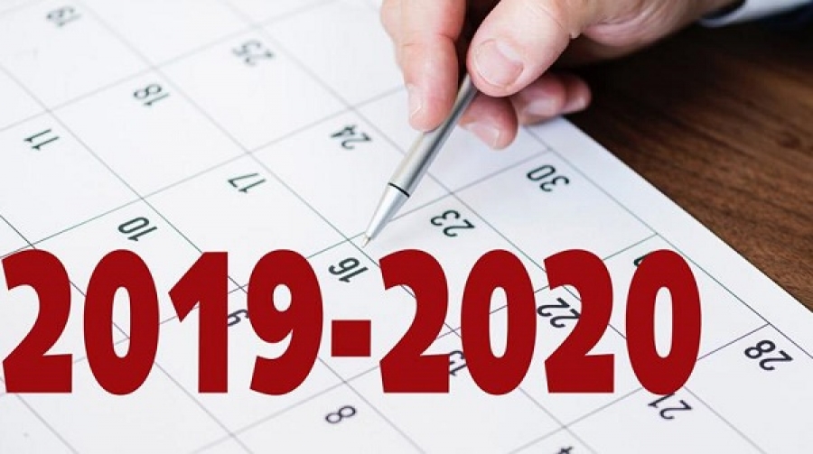 15 октября 2020 год. 2019-2020 Надпись.